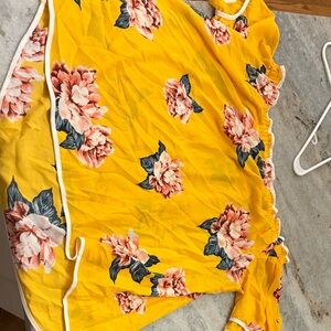 Floral Yellow Blouse Iris 1X great condition